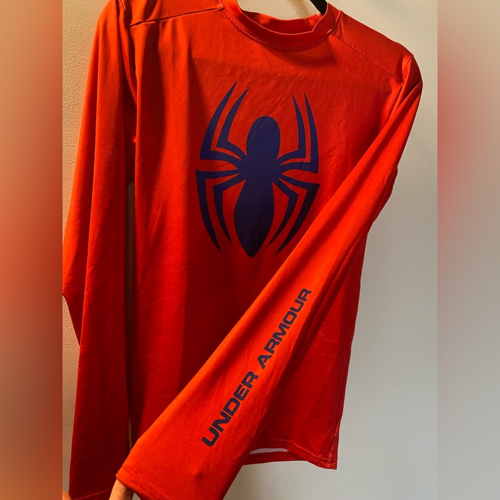 NWOT Group of 5 athletic compression shirts